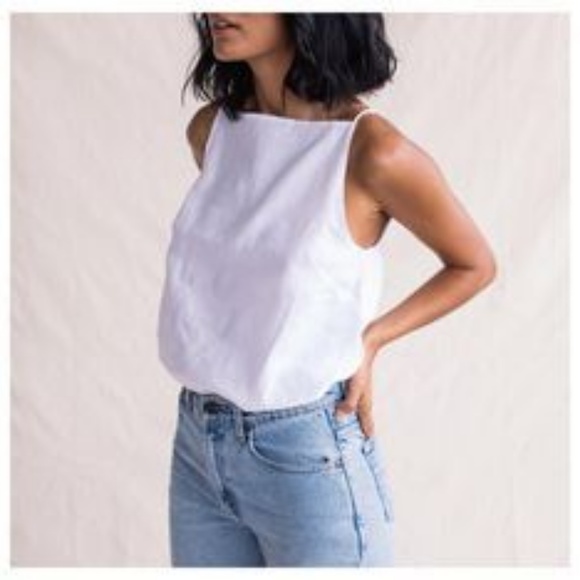 Neutral Mystery Box Of Tops - Picture 7 of 8